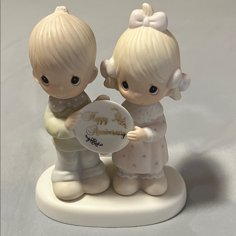 Precious Moments Anniversary Figurine - E2853 1983 Jonathan & David Enesco